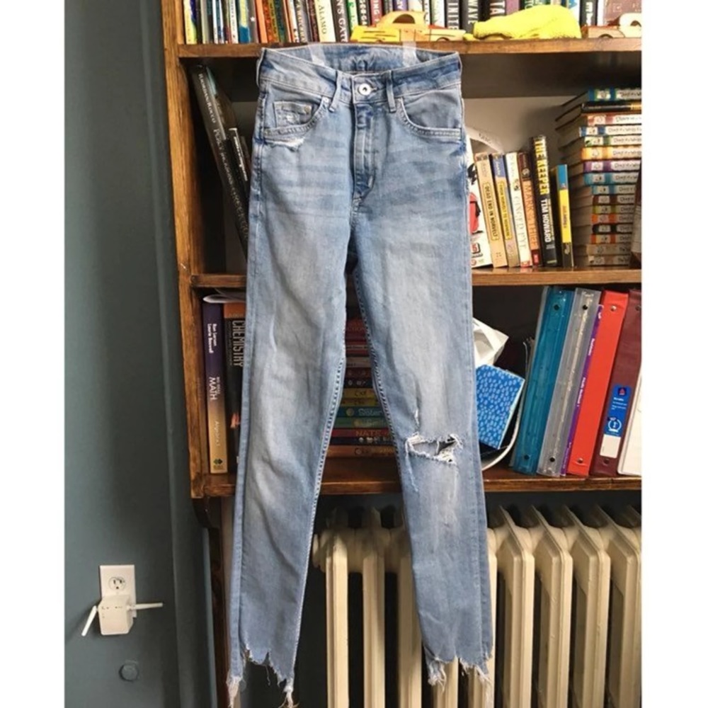 Ripped Skinny Jeans
